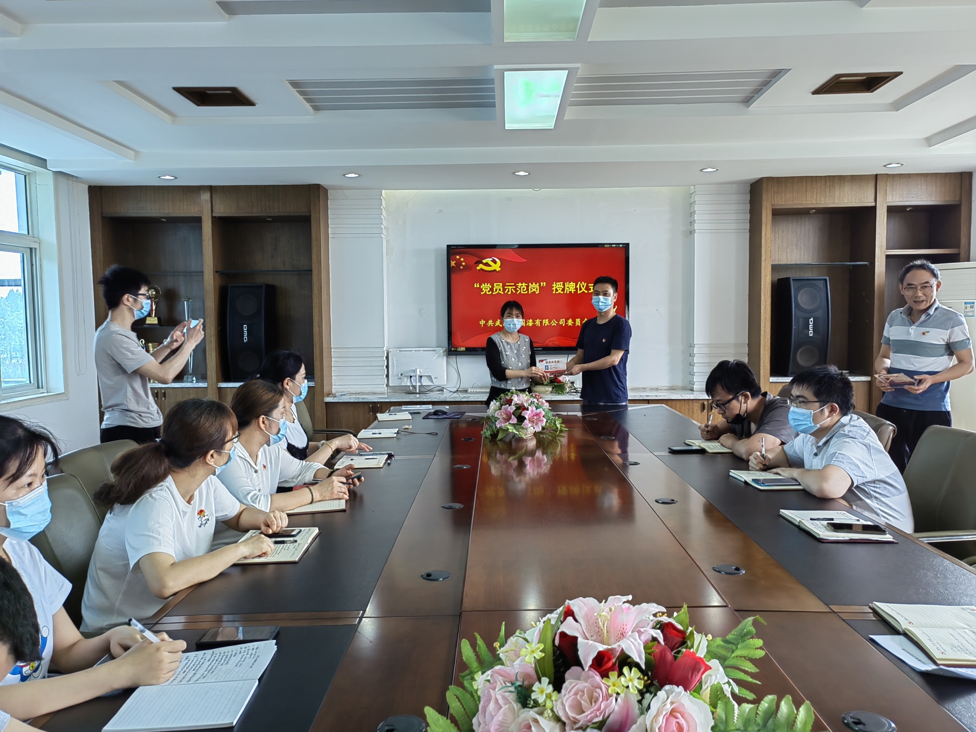 DA93F3C6ACF2A7ECDD3C4E601399EC37.jpg